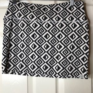 Black & White Geometric Patterned Skirt